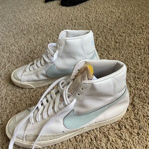 Nike Mid Blazers 77